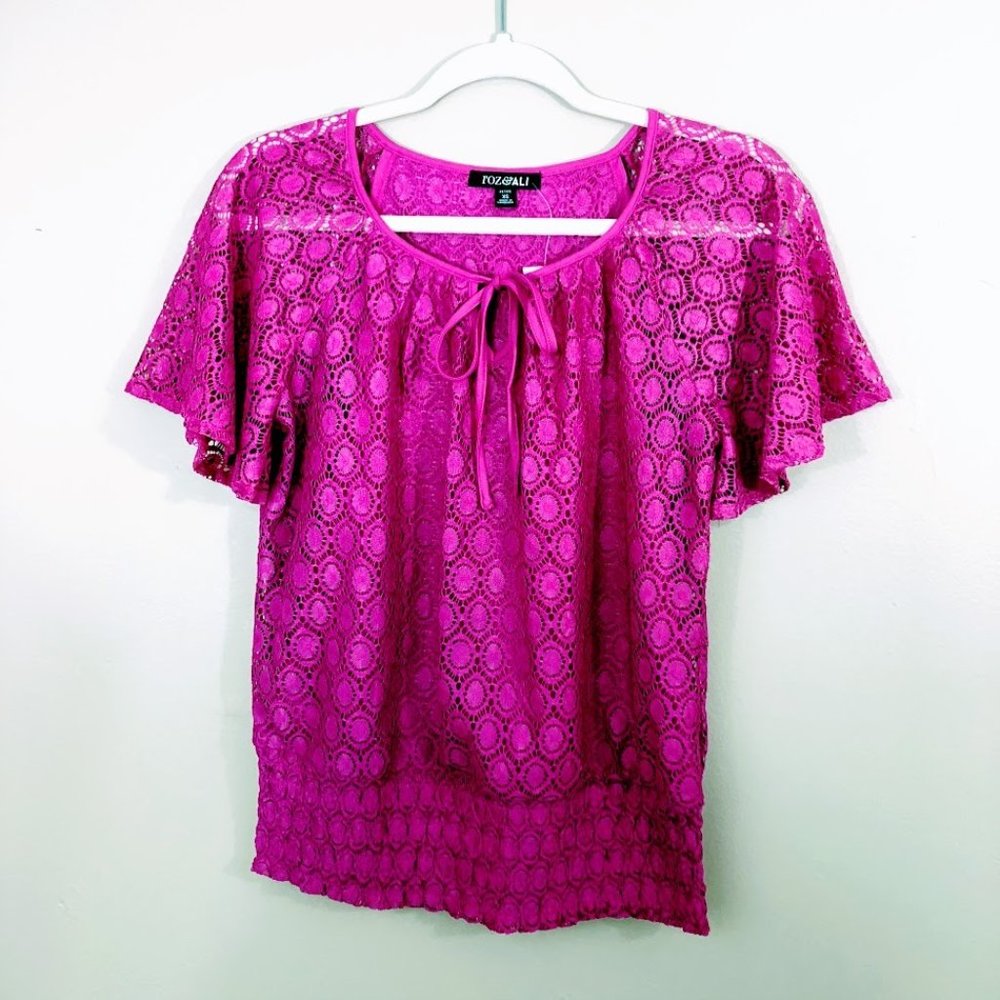 Dressbarn Top Women Smocked Hem Lace Fuchsia Color Short Sleeve Petite Size XS